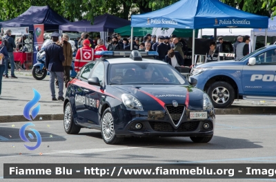 Alfa Romeo Nuova Giulietta restyle
Carabinieri
Nucleo Operativo Radiomobile
Allestita NCT Nuova Carrozzeria Torinese
Decorazione Grafica Artlantis
CC DV 951
Parole chiave: Alfa_Romeo Nuova_Giulietta restyle CCDV951