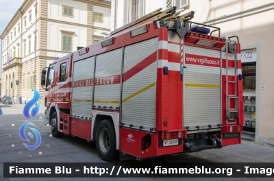 Mercedes-Benz Actros 1841 II serie
Vigili del Fuoco
Comando Provinciale di Firenze
Distaccamento Volontario di Calenzano
AutoPompaSerbatoio allestimento BAI
VF 23338
Parole chiave: Mercedes_Benz Actros_1841_IIserie VF23338