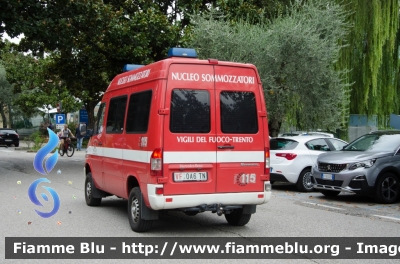 Mercedes-Benz Sprinter 4x4 II serie
Vigili del Fuoco
Corpo Permanente di Trento
Nucleo Sommozzatori
VF 0A6 TN
Parole chiave: Mercedes_Benz Sprinter_4x4_IIserie VF06ATN