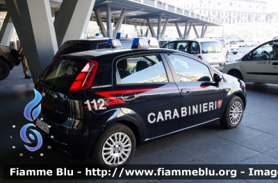 Fiat Grande Punto
Carabinieri
Nucleo Operativo Radiomobile
Comando Provinciale di Napoli
CC CP 943
Parole chiave: Fiat Grande_Punto Carabinieri CCCP943