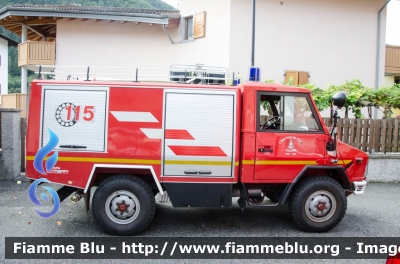 Iveco VM90
Vigili del Fuoco
Unione Distrettuale Alto Garda e Ledro
Corpo Volontario di Tiarno di Sopra (TN)
Allestimento Kofler Fahrzeugbau
VF D00 TN
Parole chiave: Iveco_VM90 VFD00TN