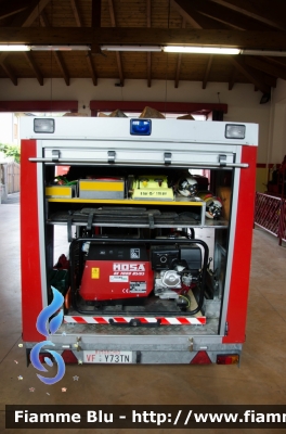 Carrello
Vigili del Fuoco
Unione Distrettuale Alto Garda e Ledro
Corpo Volontario di Tiarno di Sopra (TN)
VF Y73 TN
Parole chiave: Carrello_VFY73TN