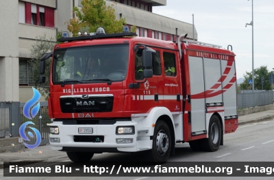 Man TGM 15.250 II serie
Vigili del Fuoco
Comando Provinciale di Pistoia
AutoPompaSerbatoio allestimento BAI
VF 29324
Parole chiave: Man TGM_15_250_IIserie VF29324