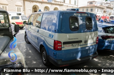 Volkswagen Transporter T6
Polizia di Stato
Unita' Cinofile
Allestimento BAI
POLIZIA M4418
Parole chiave: Volkswagen Transporter_T6 POLIZIAM4418