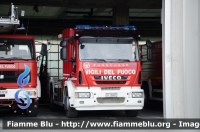 Iveco EuroCargo 180E30 III serie
Vigili del Fuoco
Comando Provinciale di La Spezia
AutoBottePompa allestimento Iveco-Magirus
VF 26471
Parole chiave: Iveco EuroCargo_180E30_IIIserie Vigili_del_Fuoco Comando_Provinciale_La_Spezia VF26471