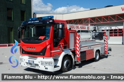 Iveco EuroCargo 120E22 IV serie
Vigili del Fuoco
Unione Distrettuale Alto Garda e Ledro
Corpo Volontario di Riva del Garda (TN)
Piattaforma aerea DT30F da 30 metri allestimento Cela Platforms
VF 8V3 TN
Parole chiave: Iveco EuroCargo_120E22_IVserie VF8V3TN