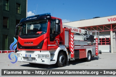 Iveco EuroCargo 120E22 IV serie
Vigili del Fuoco
Unione Distrettuale Alto Garda e Ledro
Corpo Volontario di Riva del Garda (TN)
Piattaforma aerea DT30F da 30 metri allestimento Cela Platforms
VF 8V3 TN
Parole chiave: Iveco EuroCargo_120E22_IVserie VF8V3TN