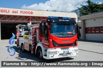 Iveco EuroCargo 120E22 IV serie
Vigili del Fuoco
Unione Distrettuale Alto Garda e Ledro
Corpo Volontario di Riva del Garda (TN)
Piattaforma aerea DT30F da 30 metri allestimento Cela Platforms
VF 8V3 TN
Parole chiave: Iveco EuroCargo_120E22_IVserie VF8V3TN