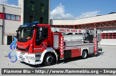 Iveco EuroCargo 120E22 IV serie
Vigili del Fuoco
Unione Distrettuale Alto Garda e Ledro
Corpo Volontario di Riva del Garda (TN)
Piattaforma aerea DT30F da 30 metri allestimento Cela Platforms
VF 8V3 TN
Parole chiave: Iveco EuroCargo_120E22_IVserie VF8V3TN