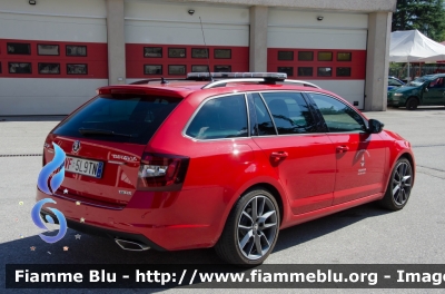 Skoda Octavia VRS IV serie
Vigili del Fuoco
Unione Distrettuale Alto Garda e Ledro
Corpo Volontario di Riva del Garda (TN)
VF 5L9 TN
Parole chiave: Skoda Octavia_VRS_IVserie VF5L9TN