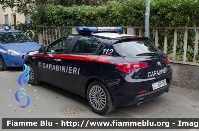 Alfa Romeo Nuova Giulietta restyle
Carabinieri 
Nucleo operativo Radiomobile
Allestita NCT Nuova Carrozzeria Torinese
Decorazione Grafica Artlantis
CC DR 052
Parole chiave: Alfa_Romeo Nuova_Giulietta_Restyle CCDR052