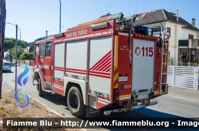 Iveco EuroFire 140E28 4x4 I serie
Vigili del Fuoco
Comando Provinciale di Grosseto
Distaccamento Permanente di Arcidosso (GR)
AutoPompaSerbatoio allestimento Iveco-Magirus
VF 22776
Parole chiave: Iveco EuroFire_140E28_4x4_Iserie VF22776