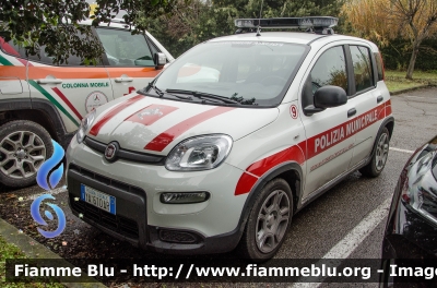 Fiat Nuova Panda II serie
09 - Polizia Municipale Santa Croce sull'Arno (PI)
Allestimento Ciabilli
POLIZIA LOCALE YA 610 AR
Parole chiave: Fiat Nuova_Panda_IIserie POLIZIALOCALE YA610AR