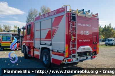 Iveco EuroCargo MaxiCity 180E30 III serie
Vigili del Fuoco
Comando Provinciale di Arezzo
AutoPompaSerbatoio allestita Magirus
VF 29217
Parole chiave: Iveco EuroCargo_MaxiCity_180E30_IIIserie VF29217