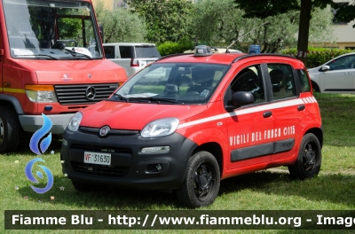 Fiat Nuova Panda 4x4 II serie
Vigili del Fuoco
Comando Provinciale di Prato
VF 31630
Parole chiave: Fiat Nuova_Panda_4x4_IIserie VF31630