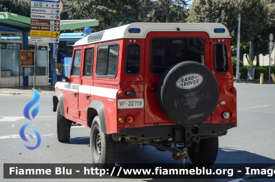 Land Rover Defender 110
Vigili del fuoco
Comando Provinciale di Livorno
Ex Nucleo Sommozzatori
VF 22719
Parole chiave: Land_Rover Defender_110 VF22719