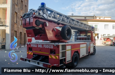 Iveco EuroFire 150E27 I serie
Vigili del Fuoco
Comando Provinciale di Arezzo
Distaccamento Permanente di Montevarchi
AutoScala da 27 metri allestimento Iveco-Magirus
Ricondizionata Fortini
VF 18701
Parole chiave: Iveco EuroFire_150E27_Iserie VF18701