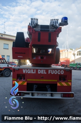 Iveco EuroFire 150E27 I serie
Vigili del Fuoco
Comando Provinciale di Arezzo
Distaccamento Permanente di Montevarchi
AutoScala da 27 metri allestimento Iveco-Magirus
Ricondizionata Fortini
VF 18701
Parole chiave: Iveco EuroFire_150E27_Iserie VF18701