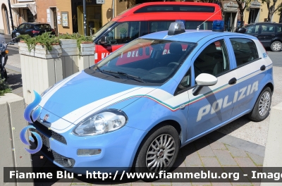 Fiat Punto VI serie
Polizia di Stato
Allestimento Nuova Carrozzeria Torinese
Decorazione grafica Artlantis
POLIZIA N5429
Parole chiave: Fiat Punto_VIserie POLIZIA_N5429