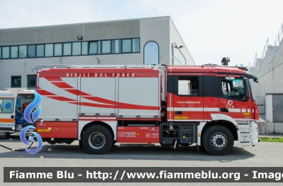 Mercedes-Benz Arocs 1832
Vigili del Fuoco
Comando Provinciale di Prato
Bimodale (strada-rotaia)
Allestimento BAI
VF 30042
Parole chiave: Mercedes_Benz Arocs_1832 VF30042