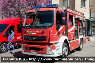 Volvo FL 280 III serie
Vigili del Fuoco
Comando Provinciale di Livorno
Distaccamento Volontario di Collesalvetti
AutoPompaSerbatoio allestimento Bai
VF 25700
Parole chiave: Volvo FL_280_IIIserie VF25700