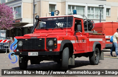 Land Rover Defender 110 HCPU
Vigili del Fuoco
Comando Provinciale di Livorno
Distaccamento Volontario di Collesalvetti
Servizio Antincendio Boschivo
Ex Corpo Forestale dello Stato
VF 28136
Parole chiave: Land_Rover Defender_110_HCPU VF28136