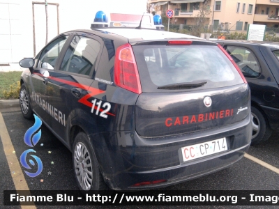 Fiat Grande Punto
Carabinieri
Autovettura allestita con Sistema EVA
CC CP 714
Parole chiave: Fiat Grande_Punto CCCP714