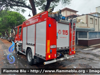 Iveco EuroCargo SuperCity 120E24 II serie
Vigili del Fuoco
Comando Provinciale di Forlì Cesena
Distaccamento Volontario di Savignano del Rubicone
AutoPompaSerbatoio allestimento Iveco-Magirus
VF 24532
Parole chiave: Iveco EuroCargo_SuperCity_120E24_IIserie VF24532