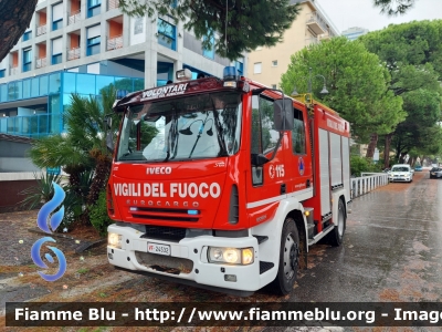 Iveco EuroCargo SuperCity 120E24 II serie
Vigili del Fuoco
Comando Provinciale di Forlì Cesena
Distaccamento Volontario di Savignano del Rubicone
AutoPompaSerbatoio allestimento Iveco-Magirus
VF 24532
Parole chiave: Iveco EuroCargo_SuperCity_120E24_IIserie VF24532