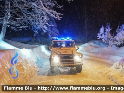 Land Rover Defender 90
Misericordia Montelupo Fiorentino (FI)
Protezione Civile
Parole chiave: Land_Rover Defender_90