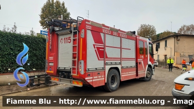 Iveco Stralis AF190S40 I serie
Vigili del Fuoco
Comando Provinciale di Firenze
Distaccamento Volontario di Calenzano (FI)
Ex Comando Provinciale Arezzo
AutoPompaSerbatoio allestimento Iveco-Magirus
VF 23655
Parole chiave: Iveco Stralis_AF190S40_Iserie VF23655