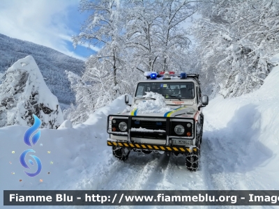 Land Rover Defender 90
Misericordia Montelupo Fiorentino (FI)
Protezione Civile
Parole chiave: Land_Rover Defender_90