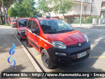 Fiat Nuova Panda 4x4 II serie
Vigili del Fuoco
VF 31565
Parole chiave: Fiat Nuova_Panda_4x4_IIserie VF31565 Alluvione_Emilia