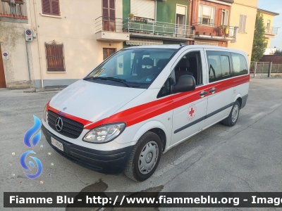 Mercedes Benz Viano
Croce Rossa Italiana
Comitato Locale di Faenza (RA)
Allestito Aricar
CRI A399C
Parole chiave: Mercedes_Benz Viano CRIA399C Alluvione_Emilia