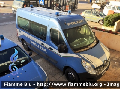 Renault Master V serie
Polizia di Stato
POLIZIA H9950
Parole chiave: Renault Master_Vserie POLIZIAH9950