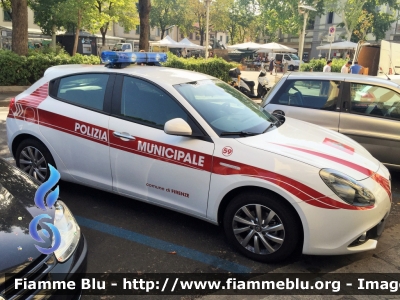 Alfa Romeo Nuova Giulietta restyle
59 - Polizia Municipale Firenze
Allestita Focaccia
POLIZIA LOCALE YA 689 AB
Parole chiave: Alfa_Romeo Nuova_Giulietta_restyle Polizia_Municipale_Firenze POLIZIA_LOCALE YA689AB