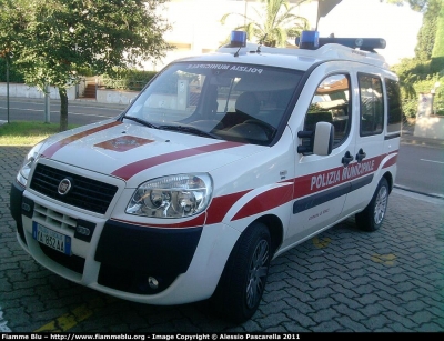 Fiat Doblò II serie
Polizia Municipale Vinci
Sezione Distaccata Spicchio-Sovigliana (FI)
Ufficio Mobile
Allestito Ciabilli
Parole chiave: Fiat Doblò_Iserie PM_Vinci Spicchio_Sovigliana