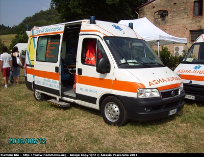 Fiat Ducato III serie
Misericordia Firenze Est-Varlungo
Allestita Cevi Carrozzeria Europea
Parole chiave: Fiat Ducato_IIISerie Ambulanza 118_Firenze