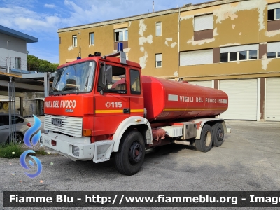 Iveco 175-24
Vigili del Fuoco
Comando provinciale di Pesaro 
Ex Comando provinciale di Ascoli Piceno 
VF 17481
Parole chiave: Iveco 175-24 VF17481