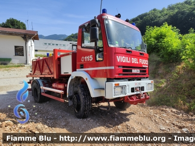 Iveco EuroCargo 135E23 4x4 I serie 
Vigili del Fuoco 
Comando provinciale di Ascoli Piceno 
VF 21582
Parole chiave: Iveco EuroCargo_135E23_4X4_Iserie VF21582