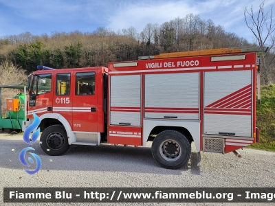 Iveco EuroFire 140E28 4X4 
Vigili del Fuoco
Comando Provinciale di Ascoli Piceno
Allestimento Magirus
VF 22765
Parole chiave: Iveco EuroFire_140E28_4X4_Iserie VF22765