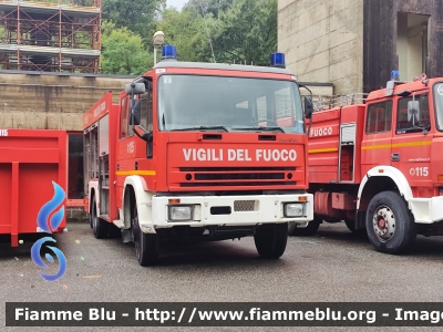 Iveco EuroFire 150E27 I serie 
Vigili del Fuoco
Comando Provinciale di La Spezia 
Allestimento Iveco-Magirus
VF 18204
Parole chiave: Iveco EuroFire_150E27_Iserie VF18204