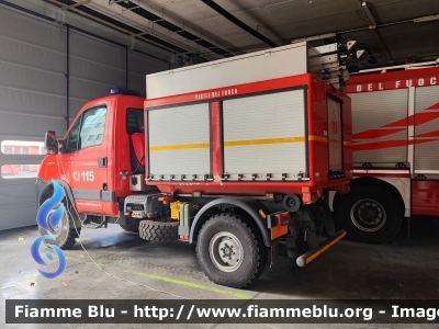 Iveco Daily 55S17 4x4 IV serie restyle
Vigili del Fuoco
Comando Provinciale di La Spezia
Colonna Mobile Regionale
Automezzo con allestimento scarrabile
a gancio BTE Busi Group
Allestito qui con modulo Polisoccorso-Carro crolli
Baggio & De Sordi
VF 26316
Parole chiave: Iveco Daily_55S17_4x4_IVserie VF26316