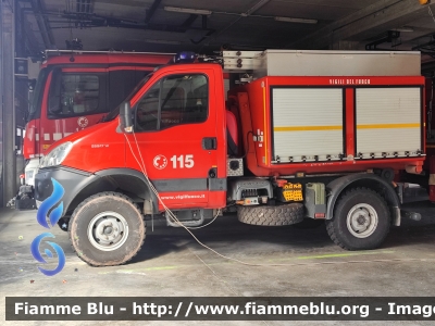 Iveco Daily 55S17 4x4 IV serie restyle
Vigili del Fuoco
Comando Provinciale di La Spezia
Colonna Mobile Regionale
Automezzo con allestimento scarrabile
a gancio BTE Busi Group
Allestito qui con modulo Polisoccorso-Carro crolli
Baggio & De Sordi
VF 26316
Parole chiave: Iveco Daily_55S17_4x4_IVserie VF26316