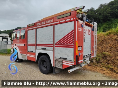 Iveco EuroFire 140E28 4x4 I serie
Vigili del Fuoco
Comando Provinciale di Ascoli Piceno
Distaccamento Permanente di Arquata del Tronto
Allestimento Magirus
VF 22765
Parole chiave: Iveco EuroFire_140E28_4x4_Iserie VF22765