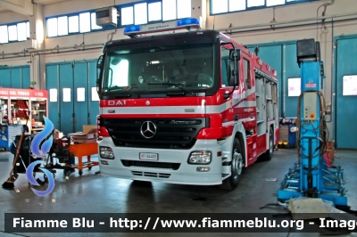 Mercedes-Benz Actros 1841 II serie
Vigili del Fuoco
Comando Provinciale de L'Aquila 
Distaccamento Permanente di Avezzano
AutoPompaSerbatoio allestimento Bai
VF 24485
Parole chiave: Mercedes-Benz Actros_1841_IIserie VF24485