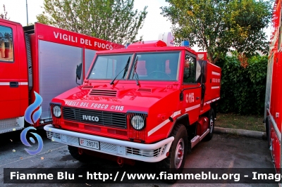 Iveco VM90 Scout
Vigili del Fuoco
Antincendio Boschivo allestimento Iveco-Magirus
Ex Corpo Forestale dello Stato
VF 28070
Parole chiave: Iveco VM90_Scout VF28070