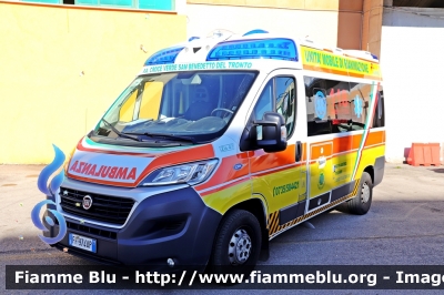 Fiat Ducato X290
Croce Verde San Benedetto del Tronto (AP)
Allestimento Ambitalia
Parole chiave: Fiat Ducato_X290 Ambulanza