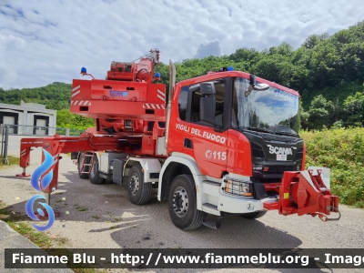 Iveco EuroCargo 150E30 4x4 III serie
Vigili del Fuoco
Comando Provinciale di Ascoli Piceno
Distaccamento Permanente di Arquata del Tronto
Autocarro Scarrabile Allestimento Magirus-Molinari
VF 28995
Parole chiave: Iveco EuroCargo_150E30_4x4_IIIserie VF28995