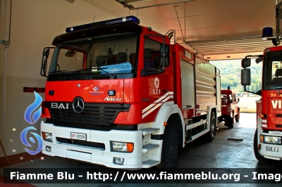 Mercedes-Benz Atego 1828 I serie
Vigili del Fuoco
Comando Provinciale di Teramo
AutoBottePompa allestimento Bai
VF 22520
Parole chiave: Mercedes-Benz Atego_1828_Iserie VF22520